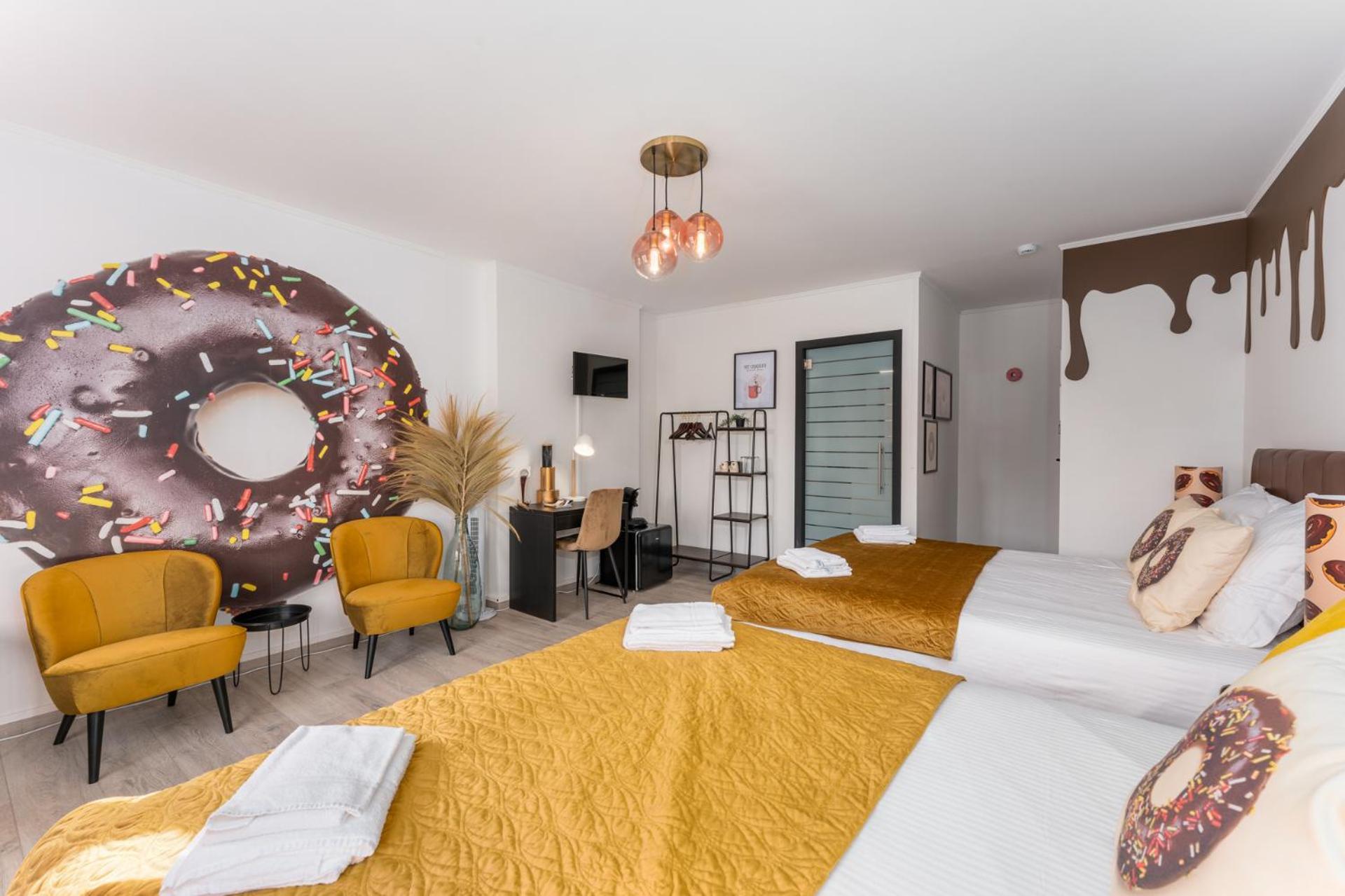 The Chocolate Guest house 2*
